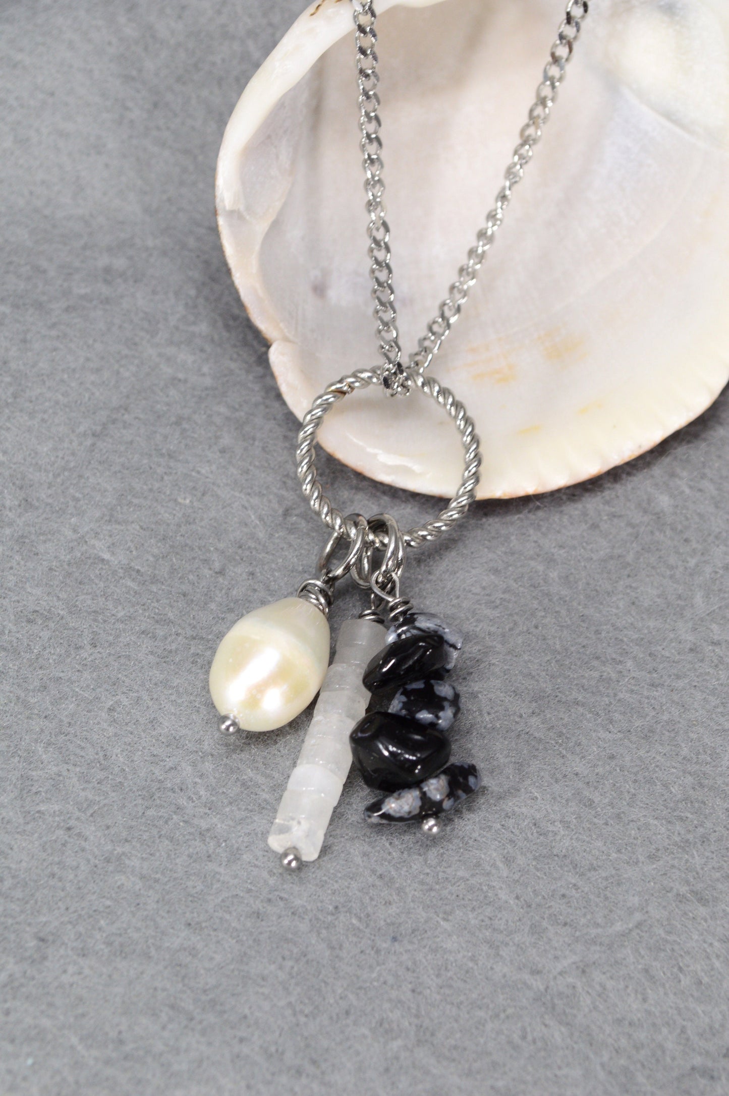 Baroque pearl and quartz ring pendant jewelry set. Artisan-designed  chain necklace. Boho-chic necklace with matching earrings set