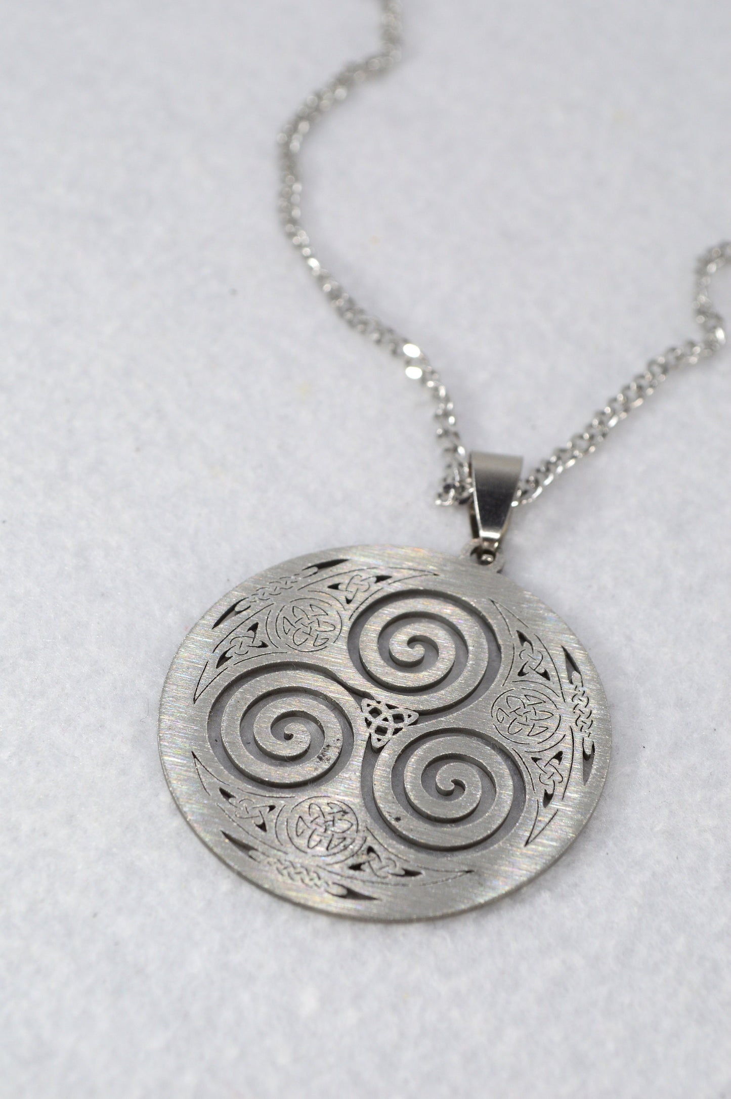 NEW *** Triskelion Harmony Stainless Steel Pendant: A Symbol of Unity and Progress for Bohemian and Minimalist Styles. 35mm - 1.4"