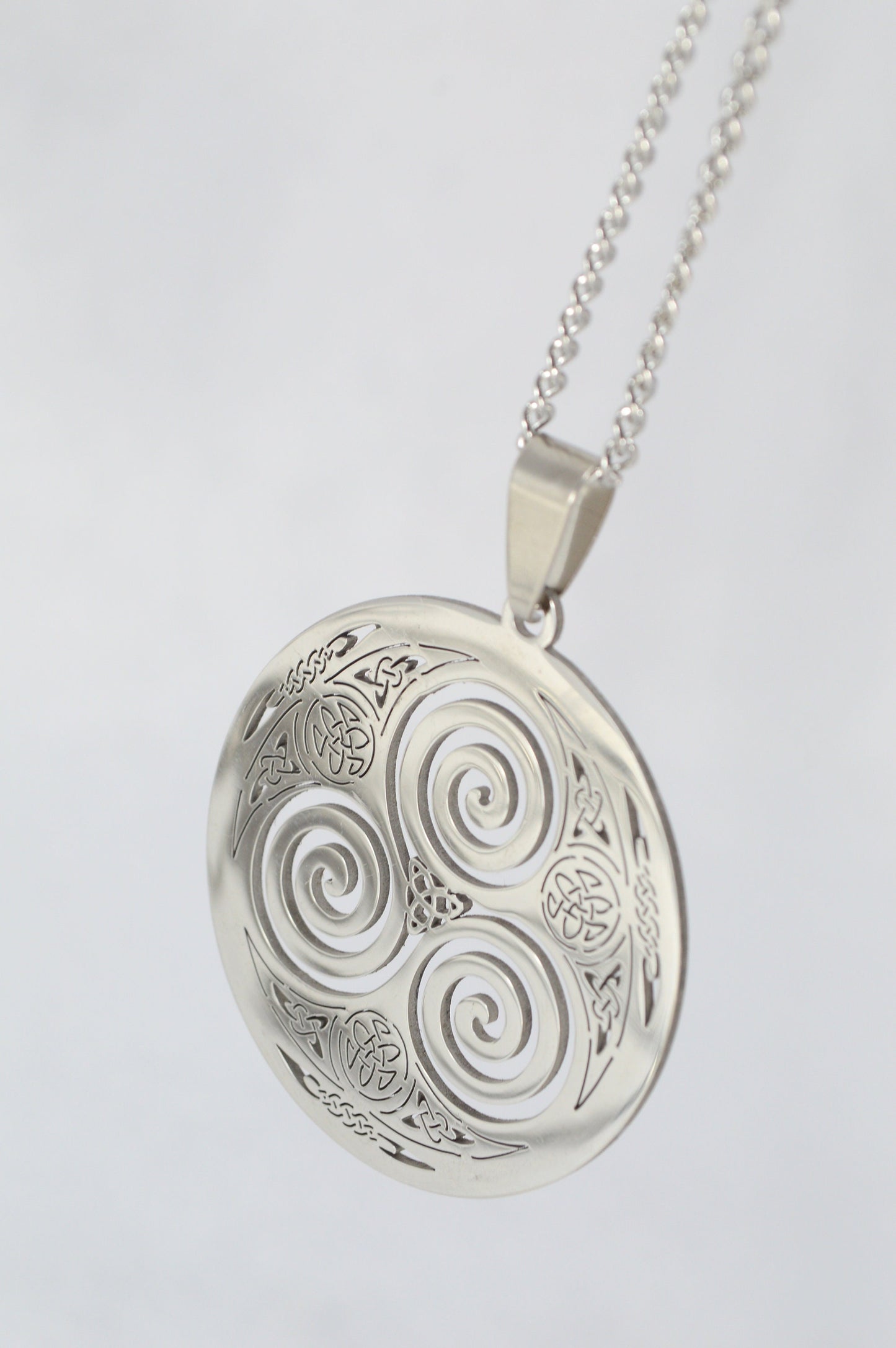 NEW *** Triskelion Harmony Stainless Steel Pendant: A Symbol of Unity and Progress for Bohemian and Minimalist Styles. 35mm - 1.4"