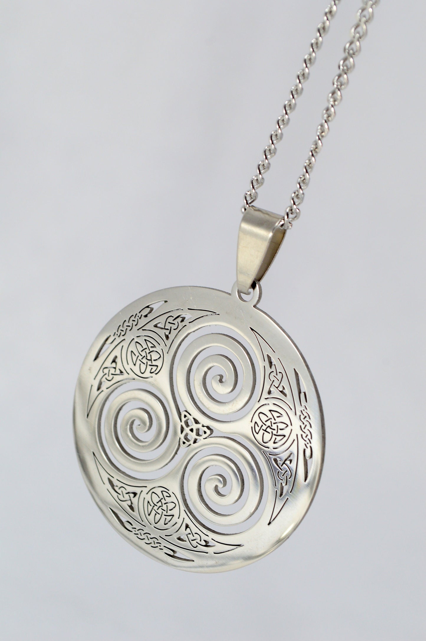 NEW *** Triskelion Harmony Stainless Steel Pendant: A Symbol of Unity and Progress for Bohemian and Minimalist Styles. 35mm - 1.4"