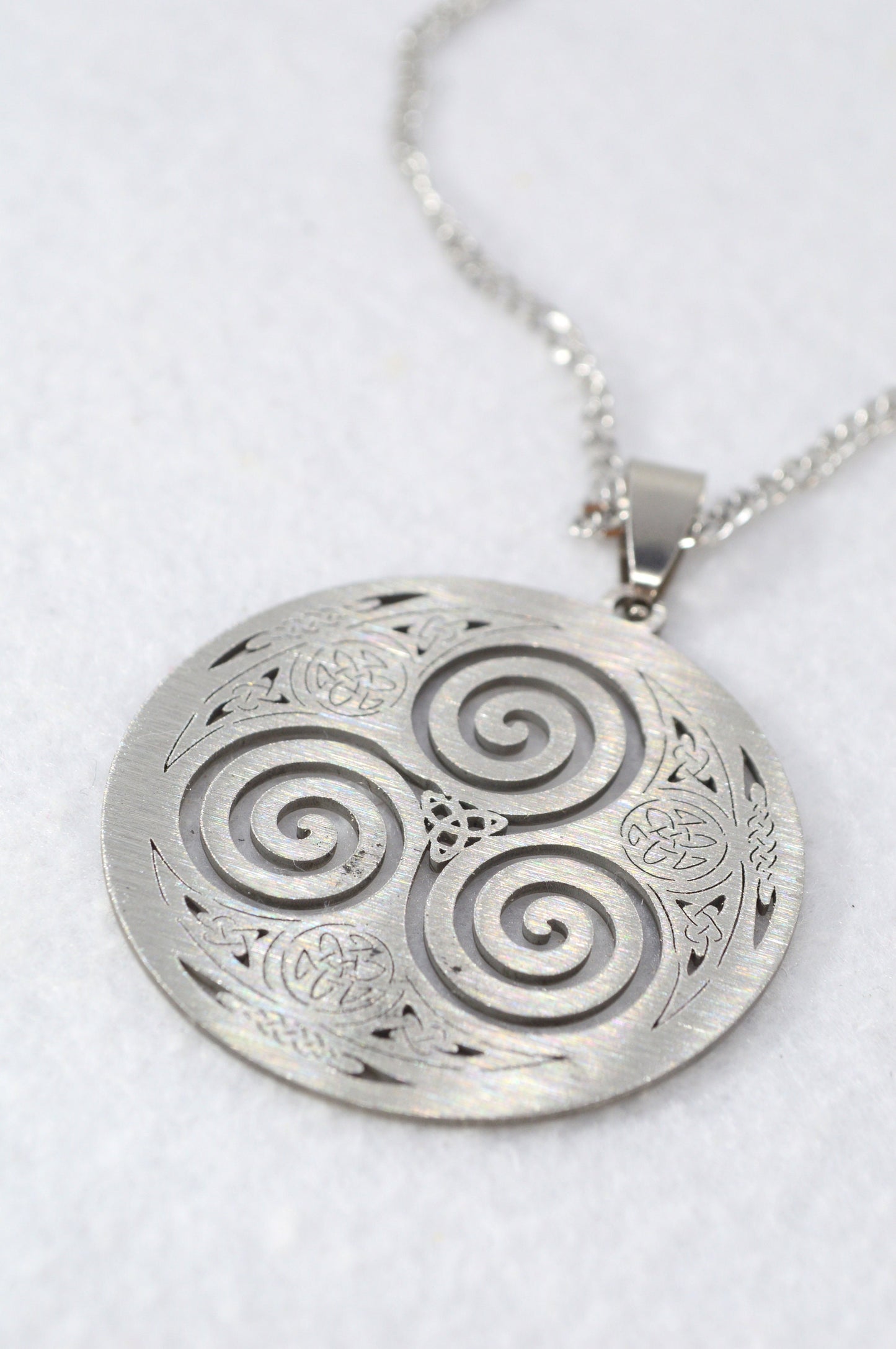 NEW *** Triskelion Harmony Stainless Steel Pendant: A Symbol of Unity and Progress for Bohemian and Minimalist Styles. 35mm - 1.4"