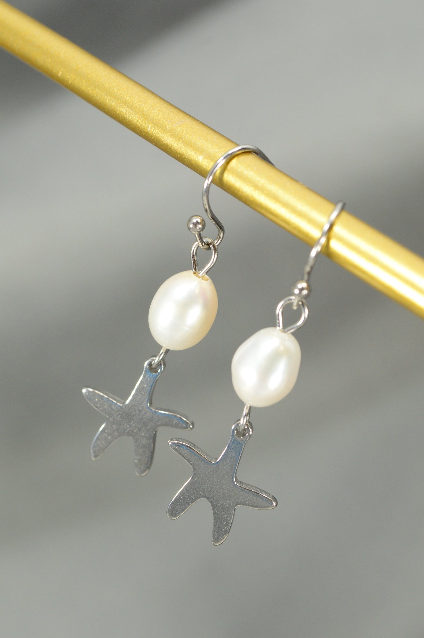 NEW *** Star starfish pendant & Freshwater pearl minimalist earrings, nature-inspired earrings, handcrafted bohemian accessories. 4cm - 1.5"