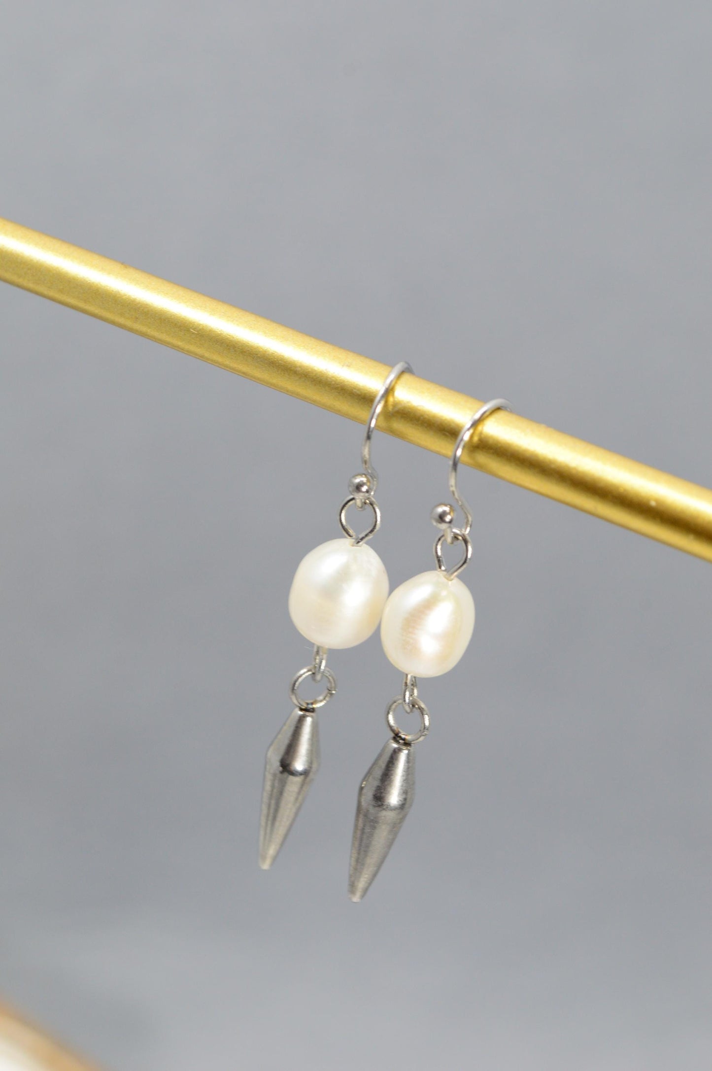 NEW *** Edgy Stainless Steel Dangle Earrings with Freshwater Pearls and Spike Charm, Minimalist Jewelry by Estibela, Bold Style, 4cm - 1.5"