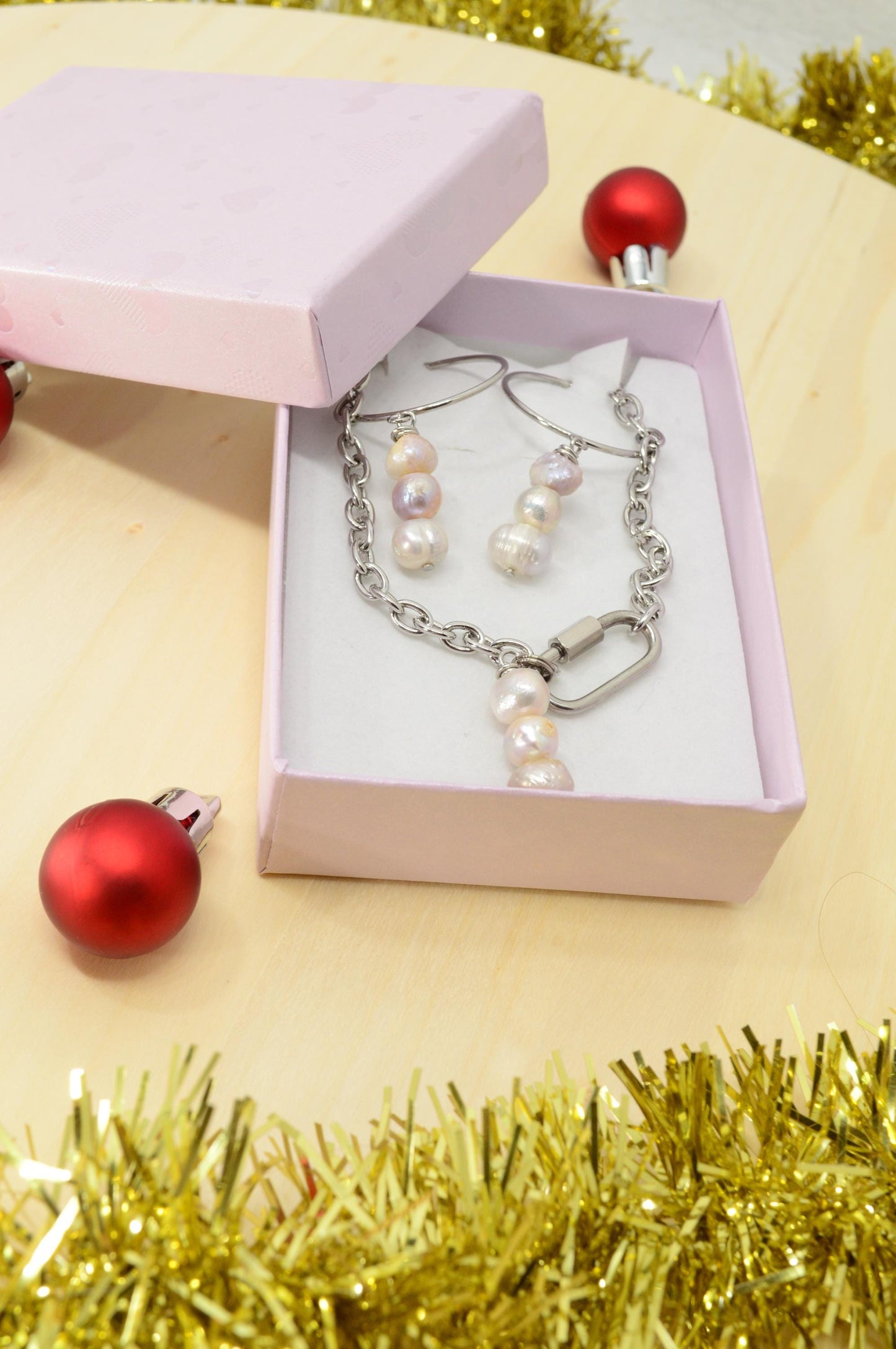 Baroque Freshwater Pearl & Stainless Steel Chain Jewelry Set: Unique Necklace, Hoop Earrings – Ready-to-Gift