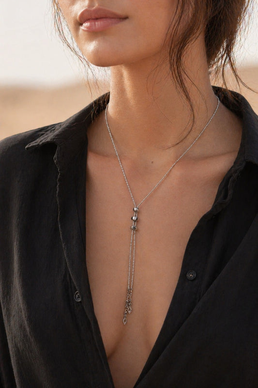 Collier Y en rocailles blanches – Collier lariat réglable, Collier minimaliste en perles, Bijou fait main à superposer, Cadeau délicat pour elle
